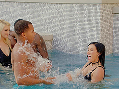 Isiah Maxwell, Megan Rain and Ricky Johnson in hot interracial threesome