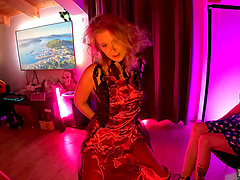 Two lesbian strippers have fun on the floor, showing their nice ass