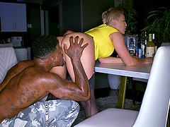 Blonde milf Ryan Keely gets her pussy railed by bbc