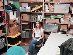 Skinny Summer & Justin: Blowjobs in the Office