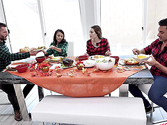 Naomi and Jasmine go wild in a steamy threesome