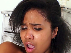 Ebony goddess Loni Legend teases in skyscraper stilettos
