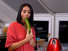 Sarah's curvy Latina body pleases Old Hans with big ass and naturals