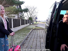 Blowjobs by Daisy in a wild car ride