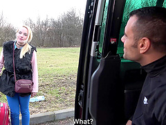 Blond bombshell Jessica gives epic blowjobs in a sizzling car ride