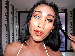 Sexy Dee seduces with her sheer male prowess