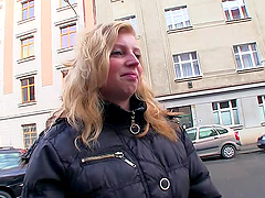 Erotic blonde with a sexy bra giving a steamy blowjob before being nailed hardcore