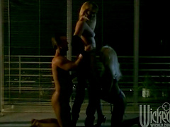 Blondes blowing a lone cock before getting fucked missionary style in a FFM clip