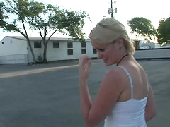 Randy teen outside engages in flashing after removing her clothes