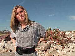 Blonde with nice ass outdoor fondling her tits and pussy