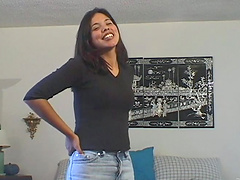 Horny solo babe Orgasms after masturbating using vibrator on close up